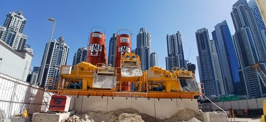 Desanding plant serving the trench cutter